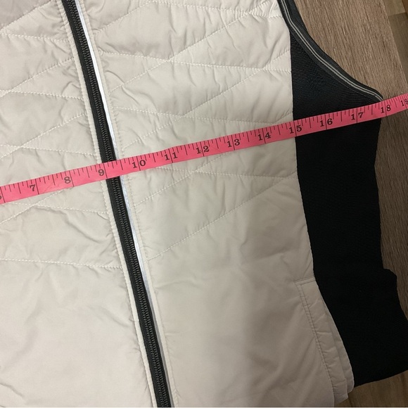 Lole Icy White Black  Down Puffer Vest Size M - Picture 11 of 11